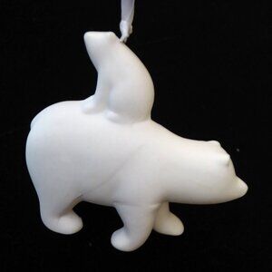 NEW 3.5” FINE WHITE PORCELAIN POLAR BEAR & CUB HOLIDAY CHRISTMAS ORNAMENT